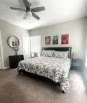 Private Beach Getaway: close to town, shopping, restaurants, pool & tennis