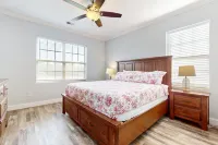 Pristine & Peaceful Condo with Shared Pool and High-Speed WiFi Hotels in Blount County