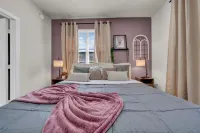 Modern Living with Yoga Studio and Jogging Trail - Stylish Oasis Hotels in Westchase