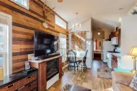 Tiny home cottage w/ mountain view, kitchen & firepit - dogs OK Hotels in Green Mountain Falls