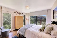 Stunning Valley Views and Hot Tub - Charming Mountain Cabin Retreat Hotel a Sundance