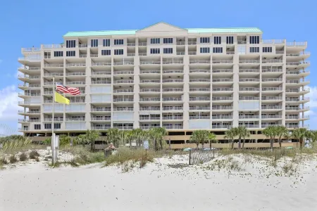 Regency Isle 711:,2 BR/2.5 BA, sleep 8, gulf-front