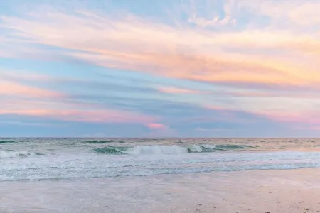 Walk to Beach, Fenced, Pet & Family Friendly Отели в г. Вилано-Бич