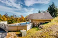 Ski-in/out, dog-friendly townhome with mountain views, hot tub & pool