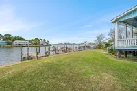 Bayfront Home with Ample Outdoor Seating - Charming Coastal Retreat