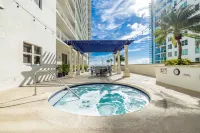 Ocean-view Haven - Central, Free Parking & WiFi Hotel a Key Biscayne