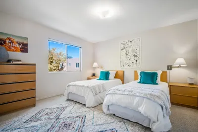 Cozy, Family-Friendly Townhouse with Free WiFi & a Seasonal Shared Pool & Spa
