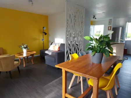 Gite de plein pied Denneville Plage 6 - 400m from the beach Отели в г. Пор-Бай-Сюр-Мер