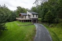 Serene Cabin with Sauna and Fire Pit - Inviting Country Retreat
