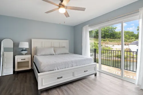 Wave-Free Swimming and Premier Dock Access - Tranquil Cove Oasis