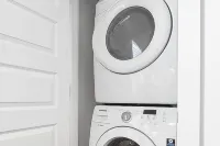 Stylish, dog-friendly condo with WiFi, board games, washer/dyer, & central AC Hotels in Bentonville