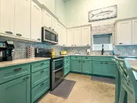 Red Drum 5/4.5 With Pool and Hot Tub