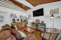 Waterfront Home- 2 Pools, Waterslide, huge boat dock and perfect layout!!