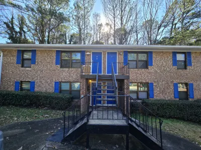 2 King Beds Near Airport - The Silver Hideaway Hotel in zona International Terminal  of Hartsfield-Jackson International Airport