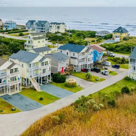 The Vida Sol! Steps to the Ocean. Sound views, Sunsets, Pier + Kayak launch