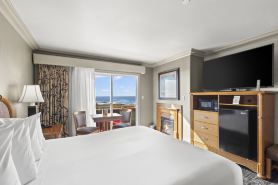 Surf and Sand Lodge