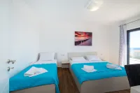 Deluxe Villa Laura 6a Hotels in Novalja