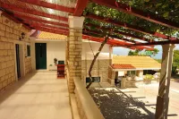 Villa Anni - parking