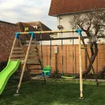 Stunning Beachfront Apt w Balcony & Sea Views