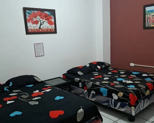 Hostal Vinos de Mérida Ξενοδοχεία στην πόλη Manta