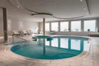 Hotel Tiefenbrunn Gardensuites & Breakfast - Pools