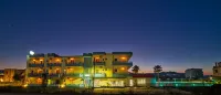 Emi Seaside Hotels in Малевизи