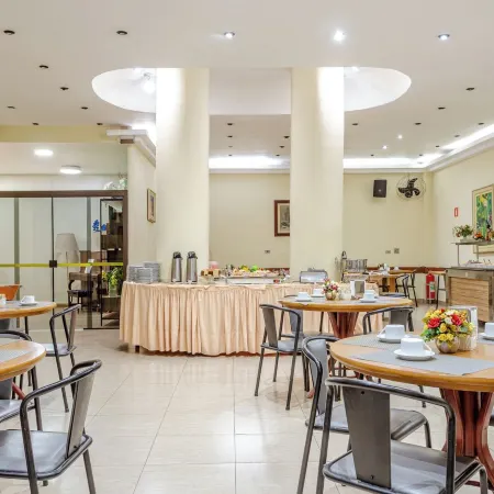 Daher Center Hotel Отели рядом с достопримечательностью «Музей науки Катавенто»
