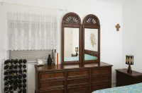 Mare Mare Thalassa B