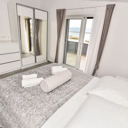 Villa Sana Hotels in Vir