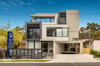 Whitehorse Apartments Hotel Hotels near Degani Camberwell