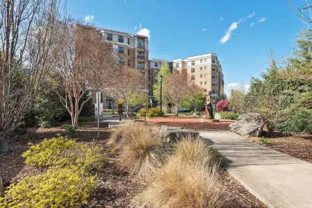 Kasa Dilworth Charlotte Отели рядом с достопримечательностью «Спектрум-центр»