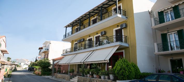Petania Hotel & Apartments Hotels in Kefalinia