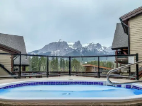 Spring Creek Vacations Hotels in Canmore
