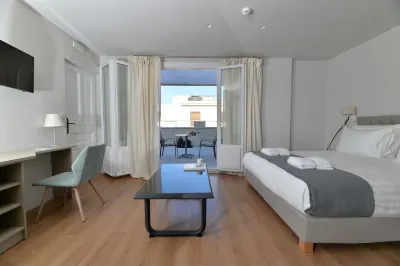 1900 Athenian House Hotels in Victoria
