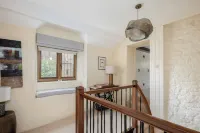 Tom Callows Gorgeous Cottage Oxfordshire Hotels in Cherwell