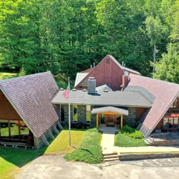 The Birch Ridge: Mission Room #4 - Queen Suite in Killington, Vermont 1 Bedroom Home