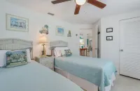 Beach N Bay 204 1 Bedroom Villa by Redawning