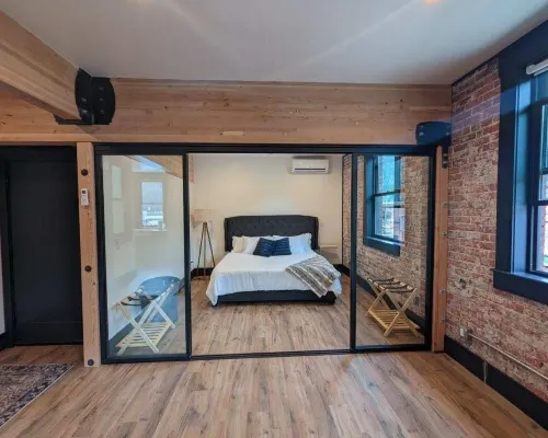 Linden Lofts Hotels in Wallace