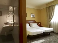 Hotel Montini 3 stelle Hotel a Zelo Buon Persico