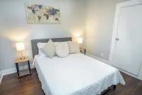 Remodeled Historic 1Br1BA House Near Downtown - Condos