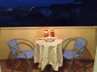 Quaint Little Apt for 4 with Pool