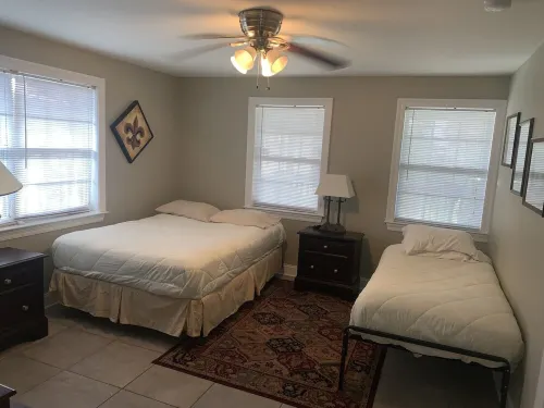 EXCEPTIONAL EXCLUSIVE ONE-OF-A-KIND 5 BEDROOM 5 BATH LODGE IN VENICE