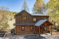 Cabin on Water  Scenic Fly Fishing Firepit Games