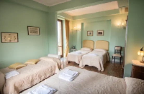 Agriturismo Villa Val d'Olivi - مسبح