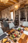 Solo Cave Suites - servizio colazione