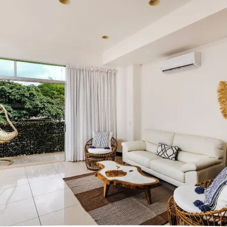 MVillas - Luxury 2Bed 2Bath Condo w Pool