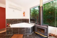Alaya Ascend - Hot Springs