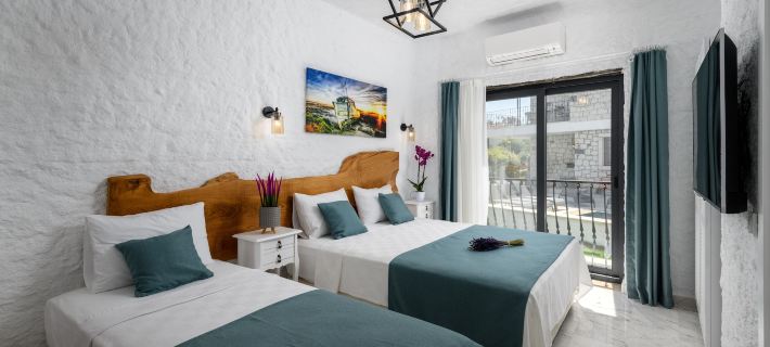 Fethi Baba Konağı Hotels in Çeşme