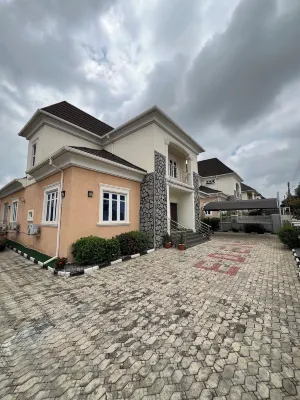 Gracepoint Apartment Hotel dekat Abuja Airport Mosque