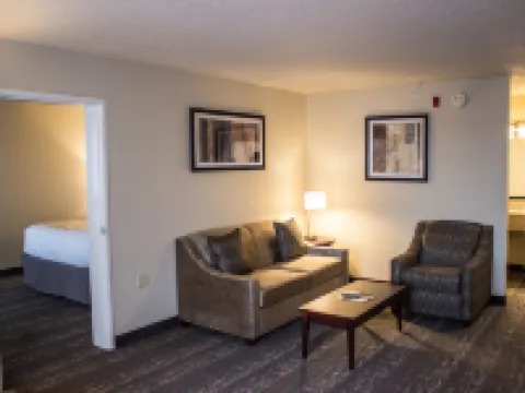Cobblestone Suites - Oshkosh Hotels in Oshkosh